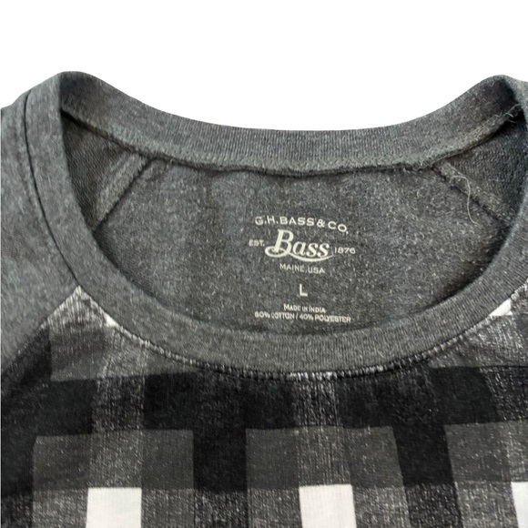 G.H. Bass & Co. Black and Gray Checkered Crewneck Sweatshirt - Picture 4 of 5